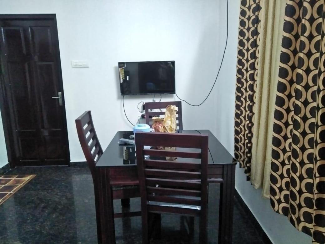 Kochi Coral Homes חדר תמונה